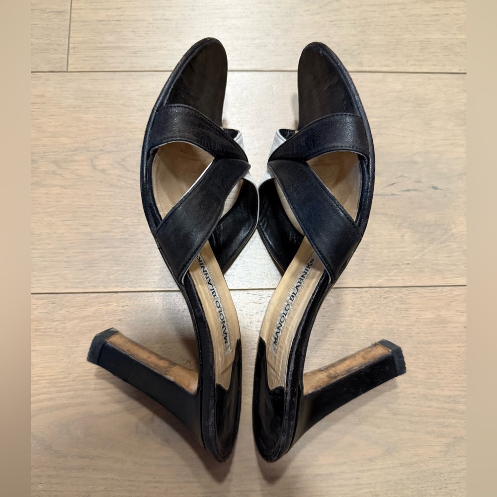Vintage Manolo Blahnik Black and White Heels - Picture 6 of 6